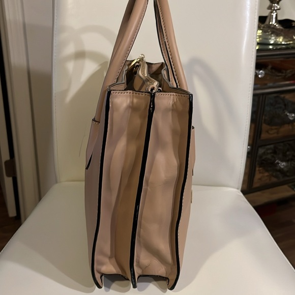 Cream Leather Satchel with Gold Clasp - Picture 8 of 16